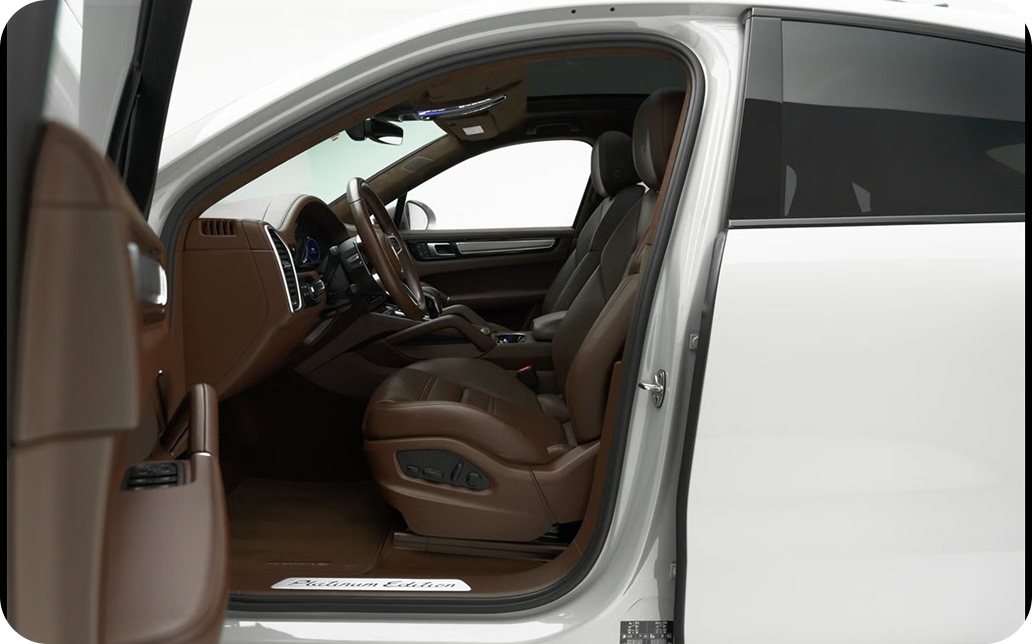 Driver seat and cockpit